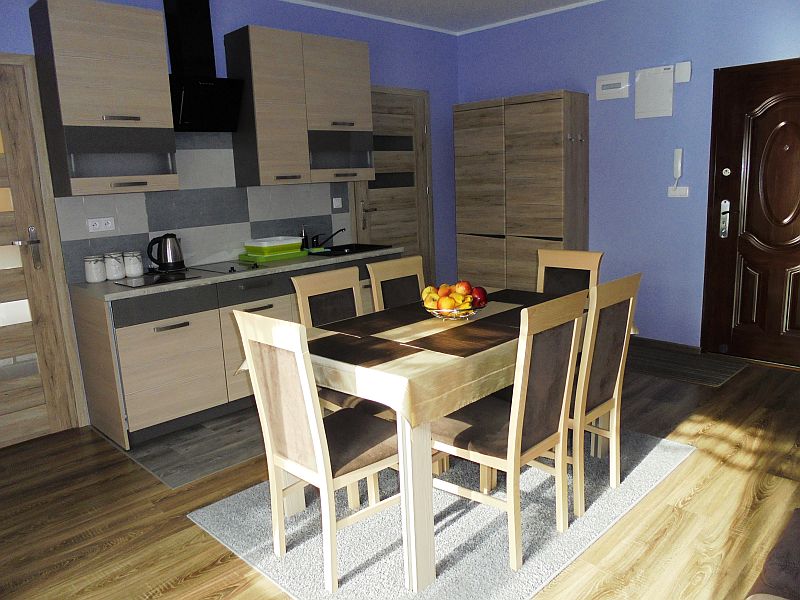 Apartament E15 z balkonem